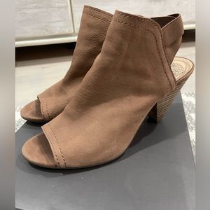 Vince Camaro heels